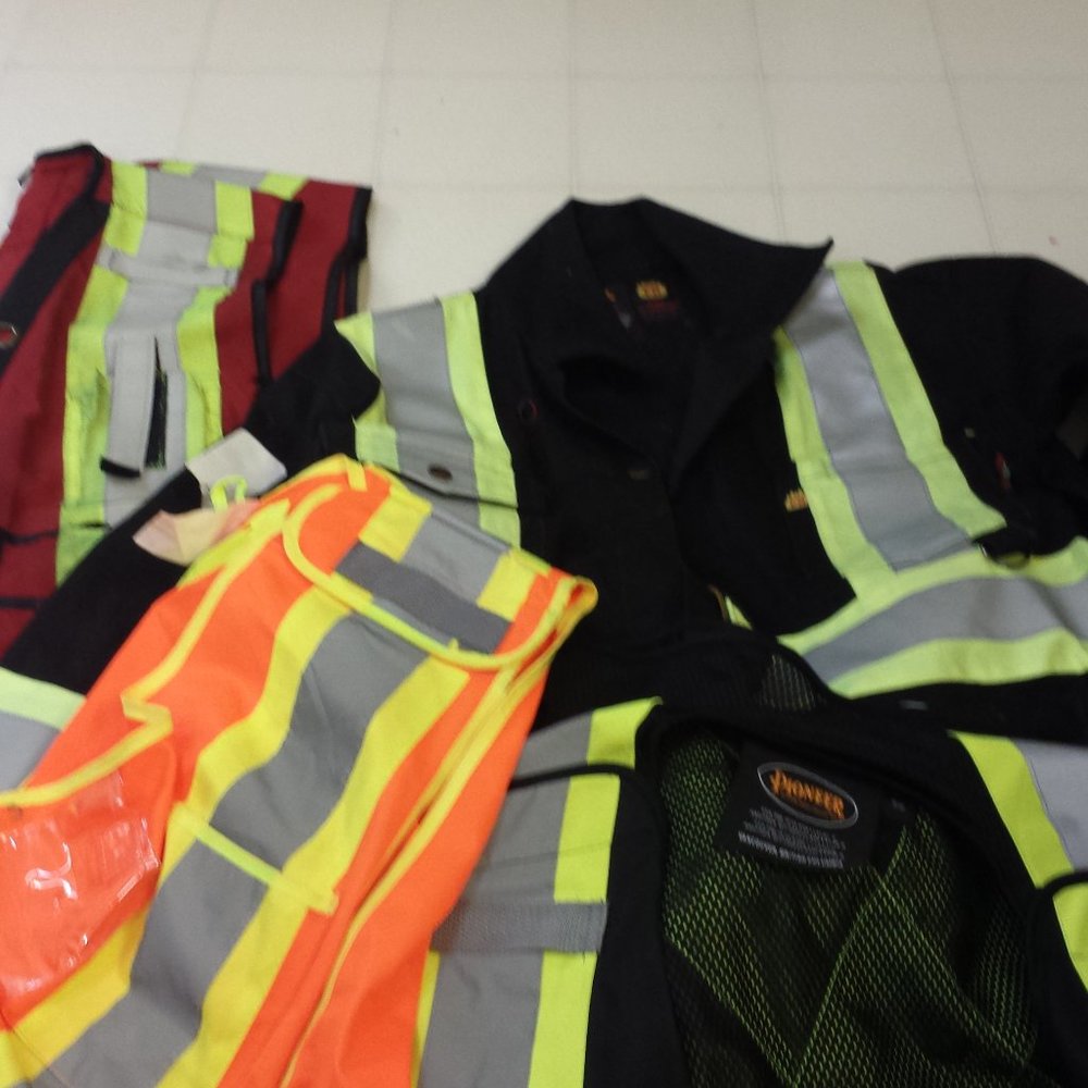 Safety tops/ vests/ overalls (Fire rated)